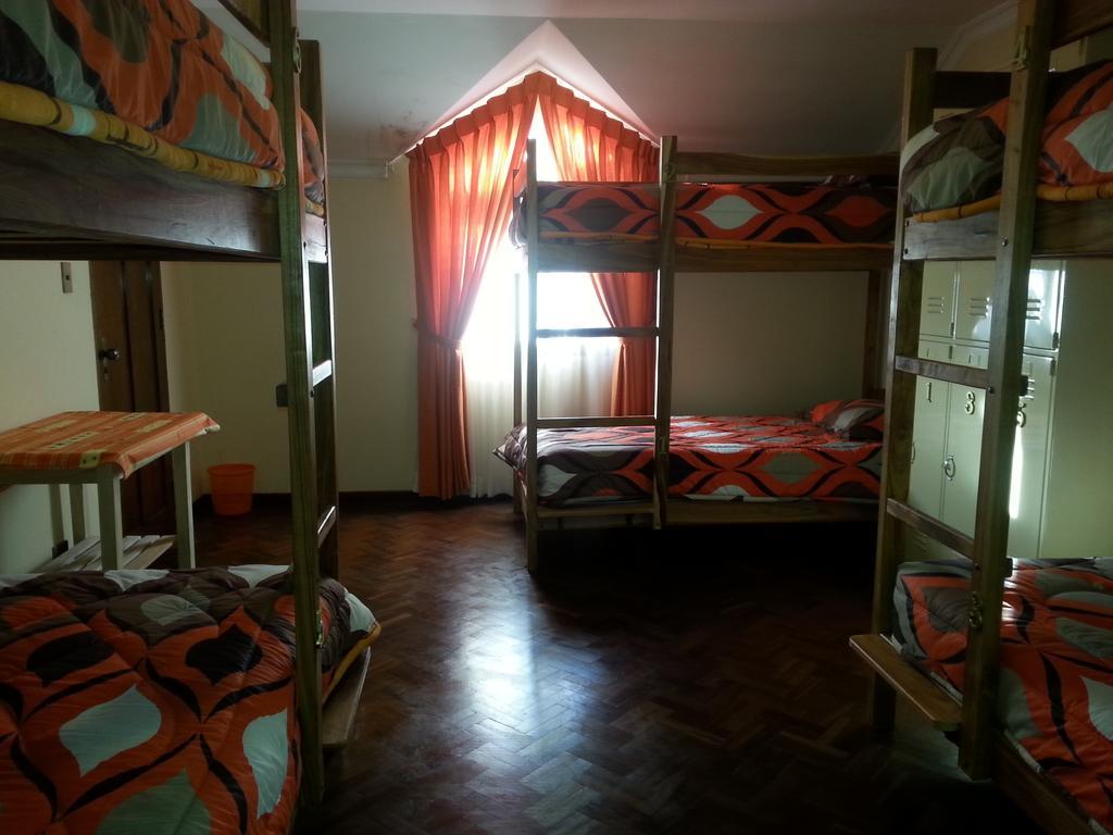 Villa Oropeza Hostel Σούκρε Δωμάτιο φωτογραφία